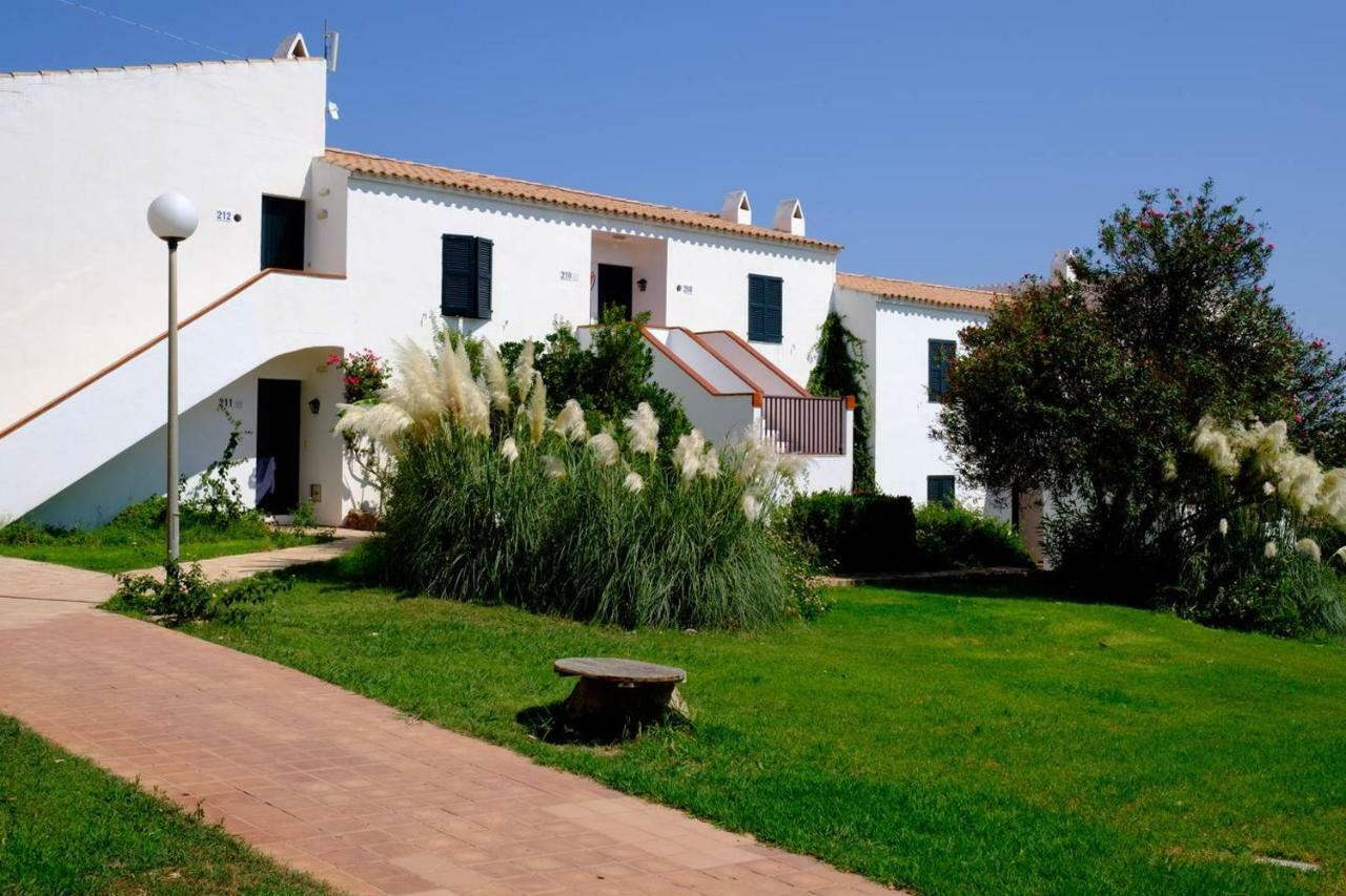 Vistas Al Mar Y La Piscina Apartment Arenal d'en Castell Exterior foto